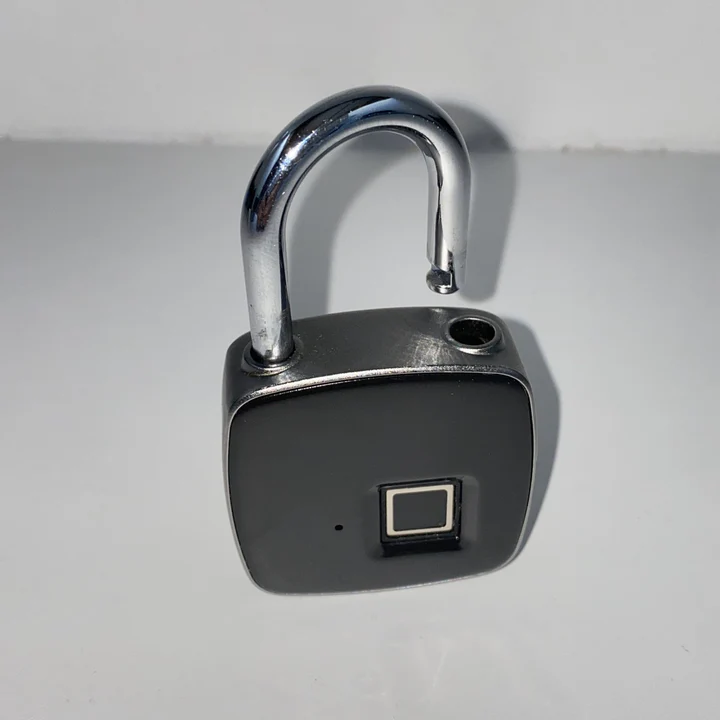 SMART PADLOCK FINGERPRINT AND BLUETOOTH